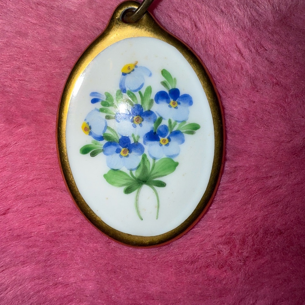 Floral Pendant with Blue Flowers